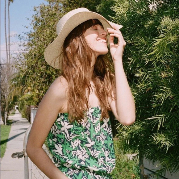 Velvet By Graham & Spencer Loretta Jumpsuit Green Jungle - Picture 3 of 11